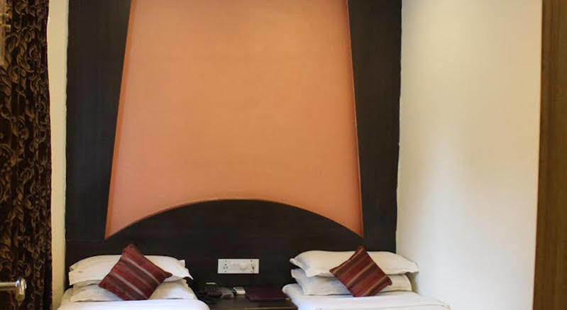 Hotel Fortune Мумбаи Экстерьер фото