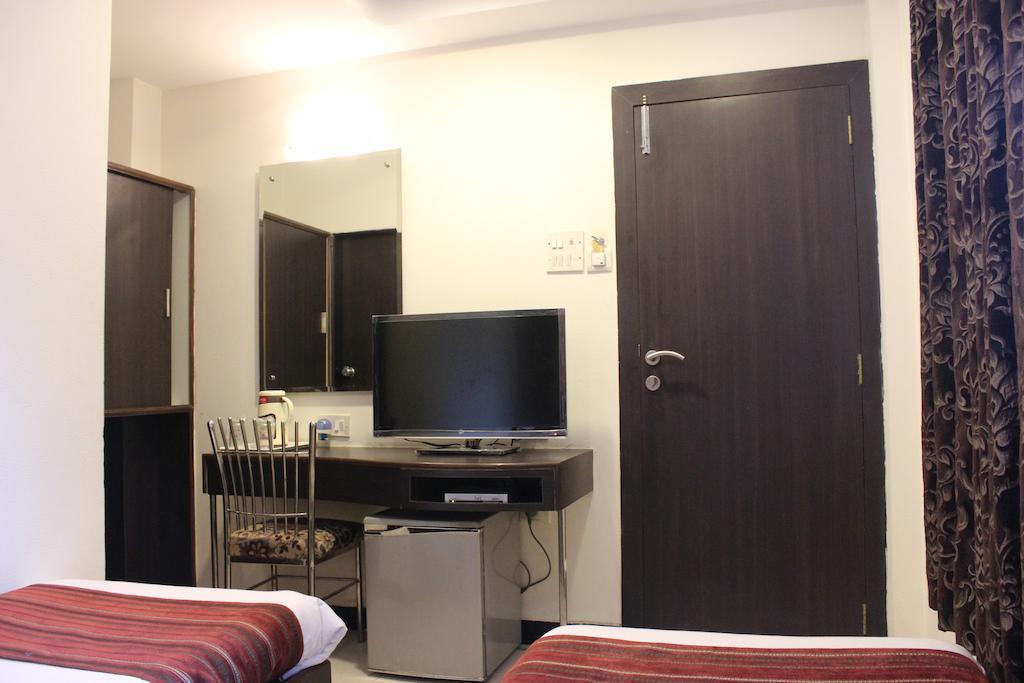 Hotel Fortune Мумбаи Экстерьер фото